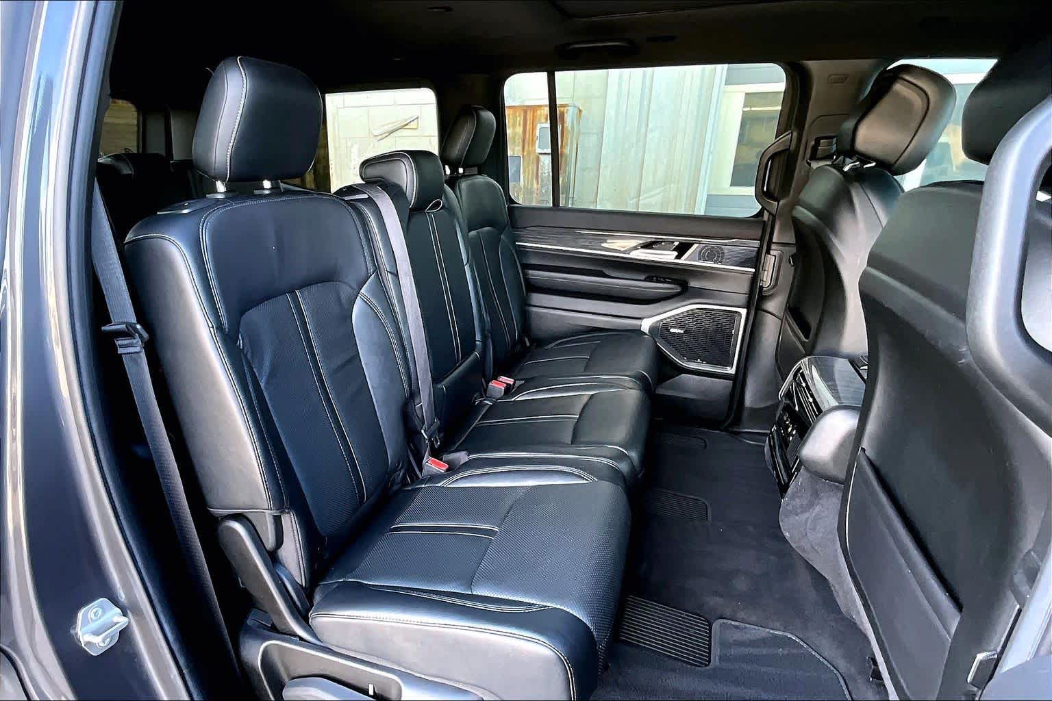 2022 Jeep Wagoneer