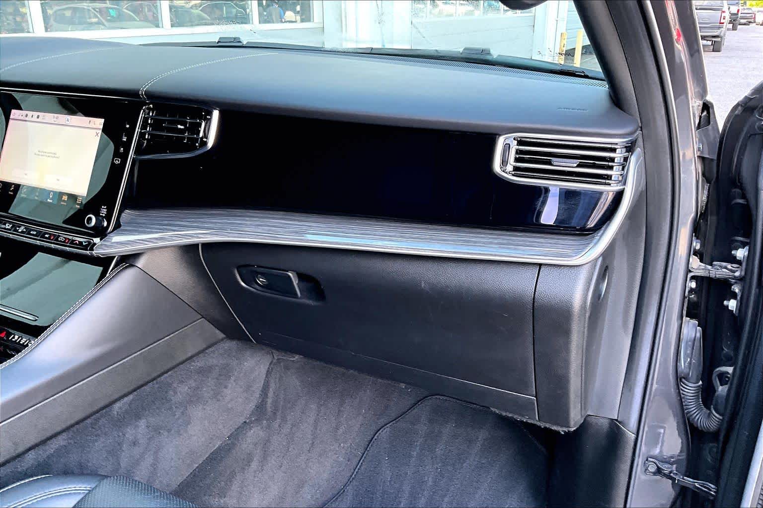 2022 Jeep Wagoneer