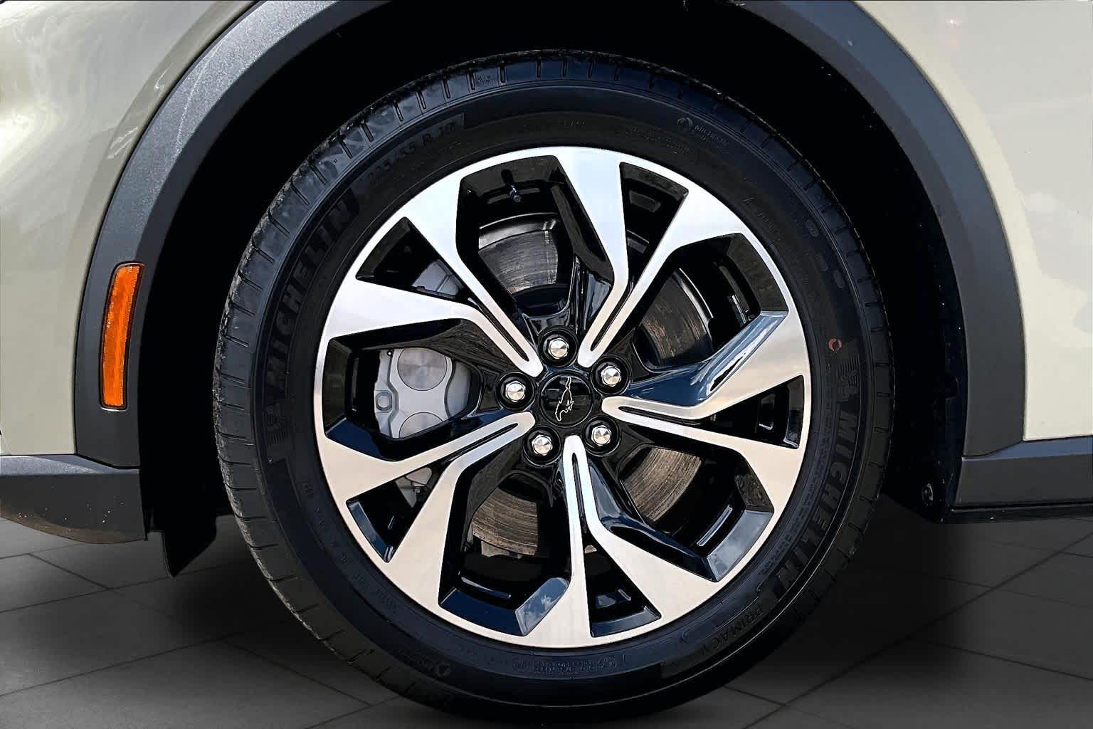 2025 Ford Mustang Mach-E