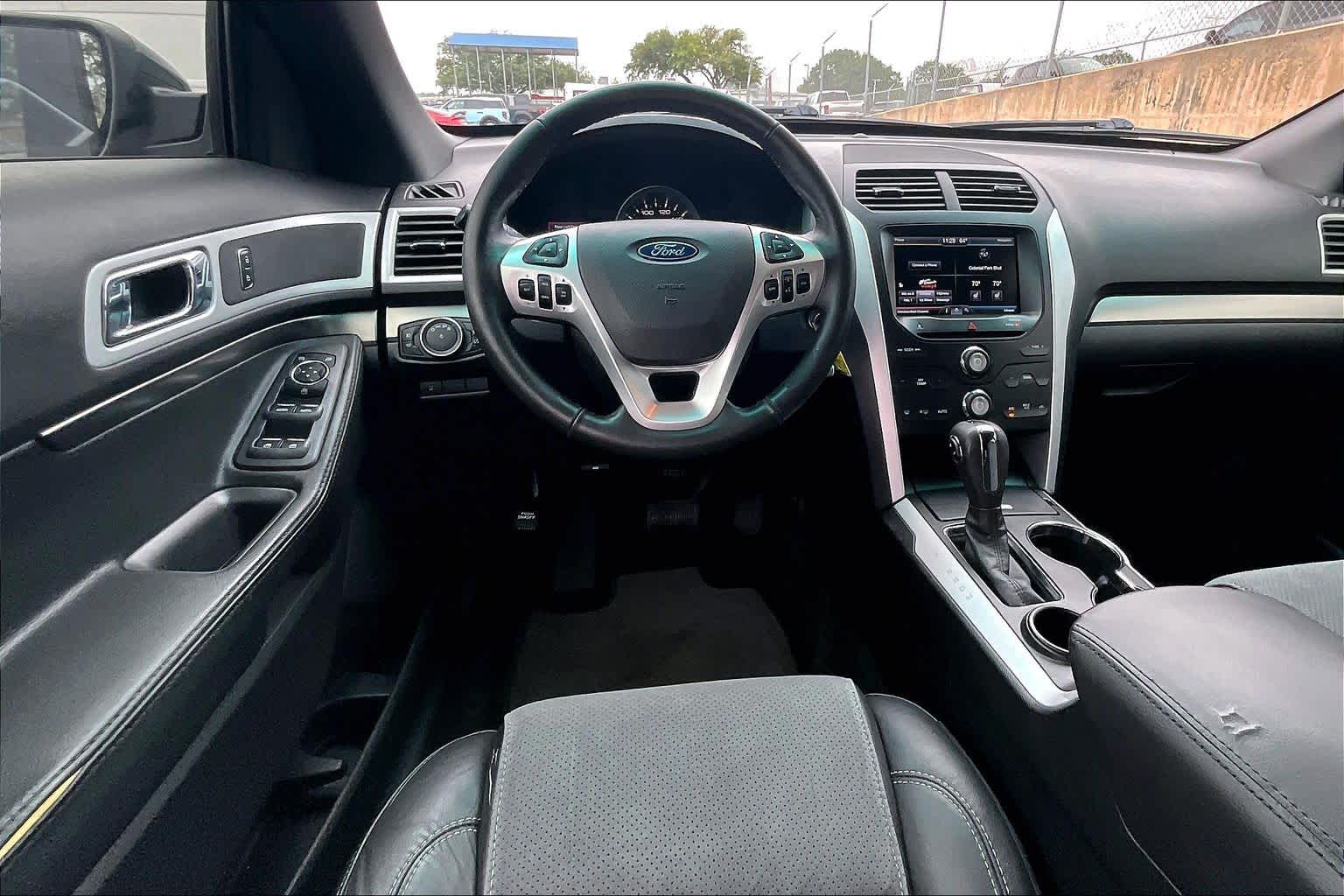 2015 Ford Explorer