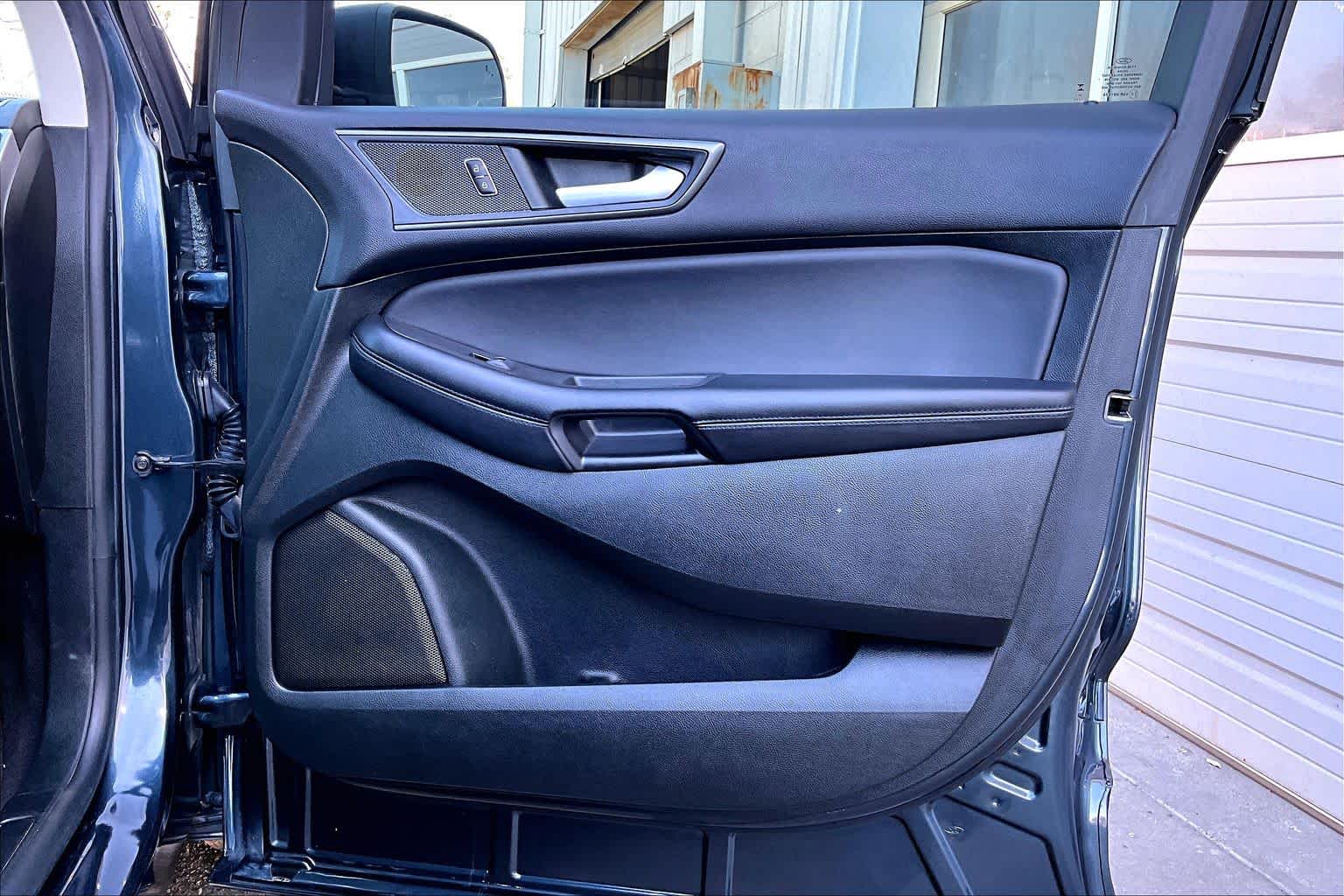 2023 Ford Edge
