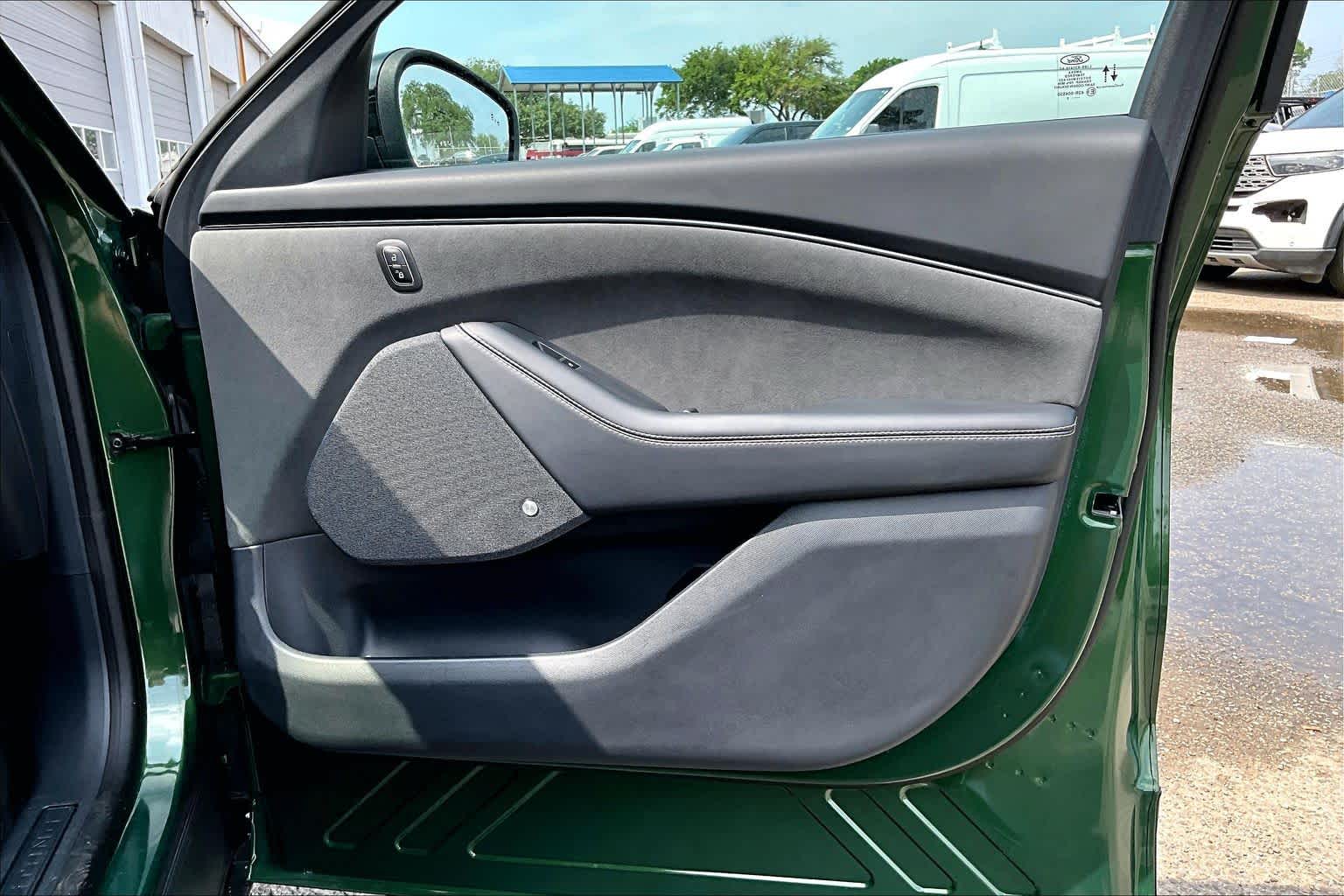2025 Ford Mustang Mach-E