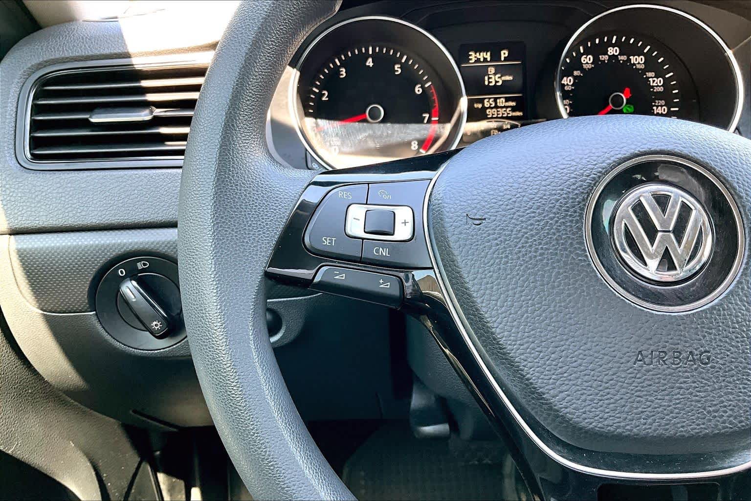 2016 Volkswagen Jetta