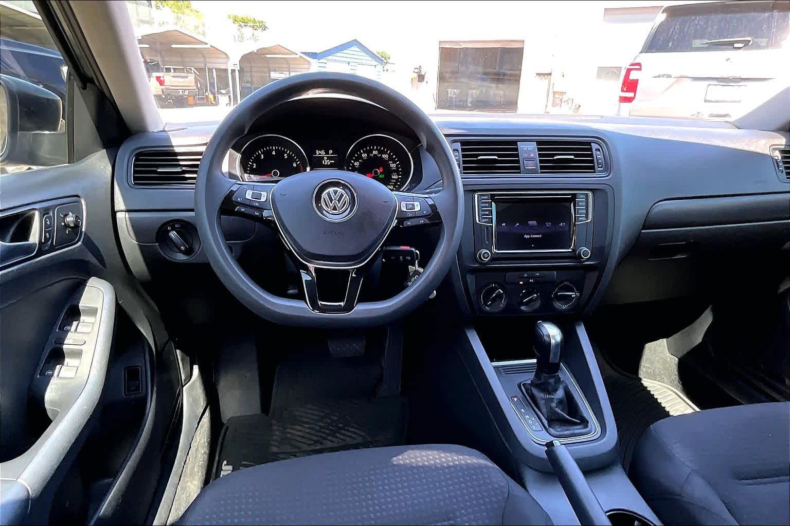 2016 Volkswagen Jetta