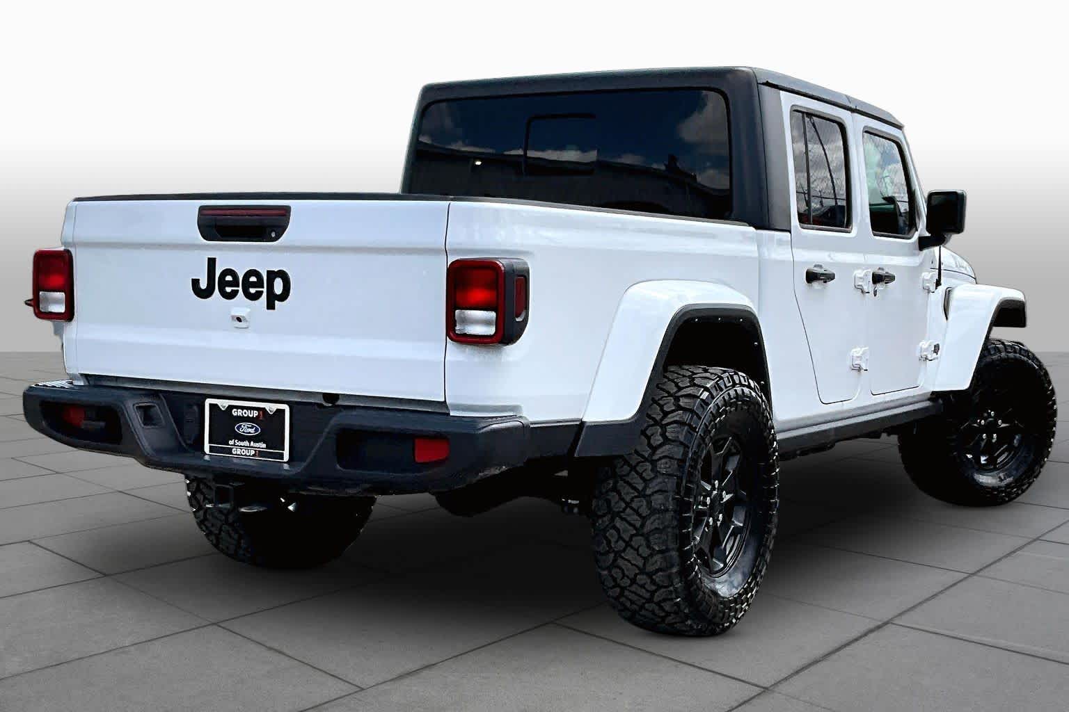 2023 Jeep Gladiator