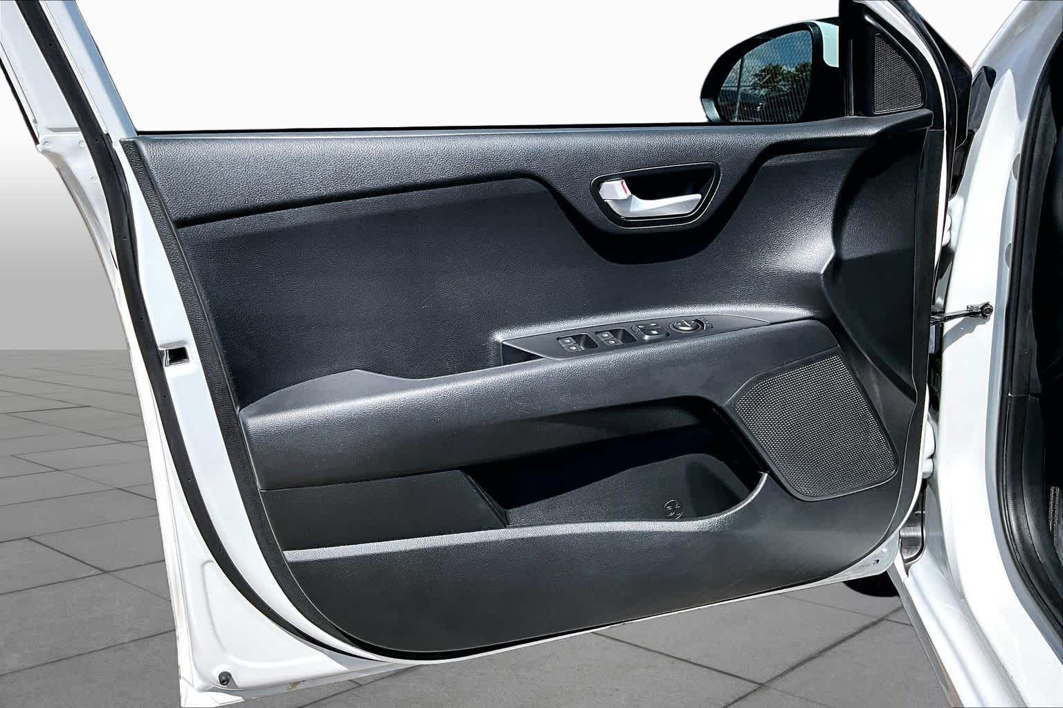 2023 Kia Rio