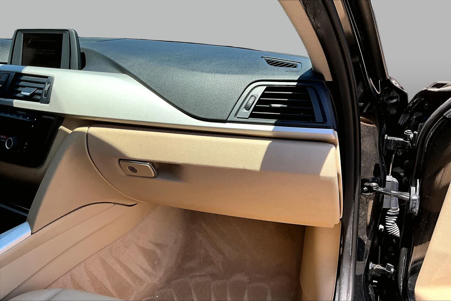 2015 BMW 320i