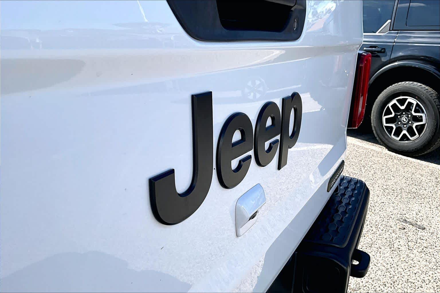 2023 Jeep Gladiator