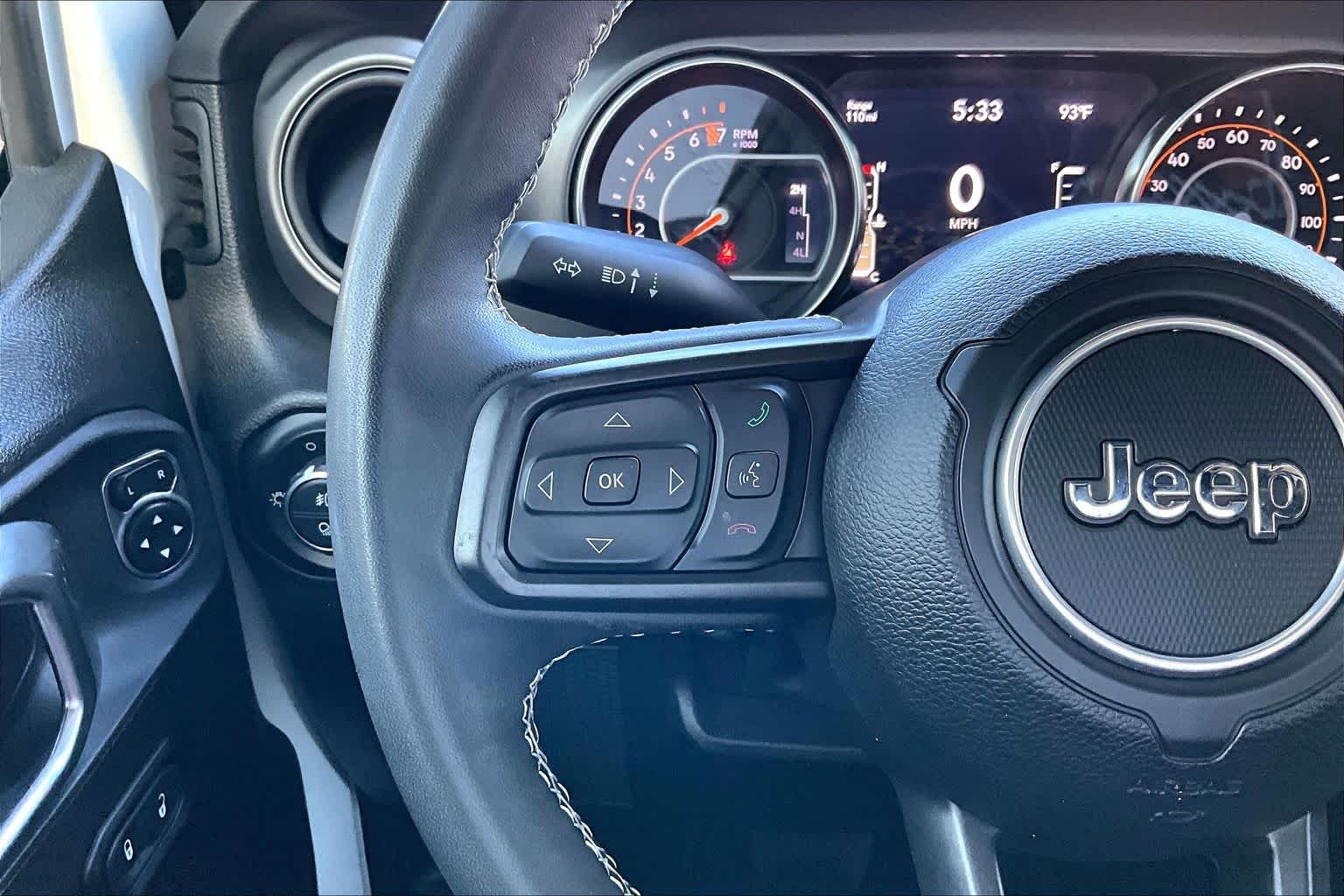 2023 Jeep Gladiator