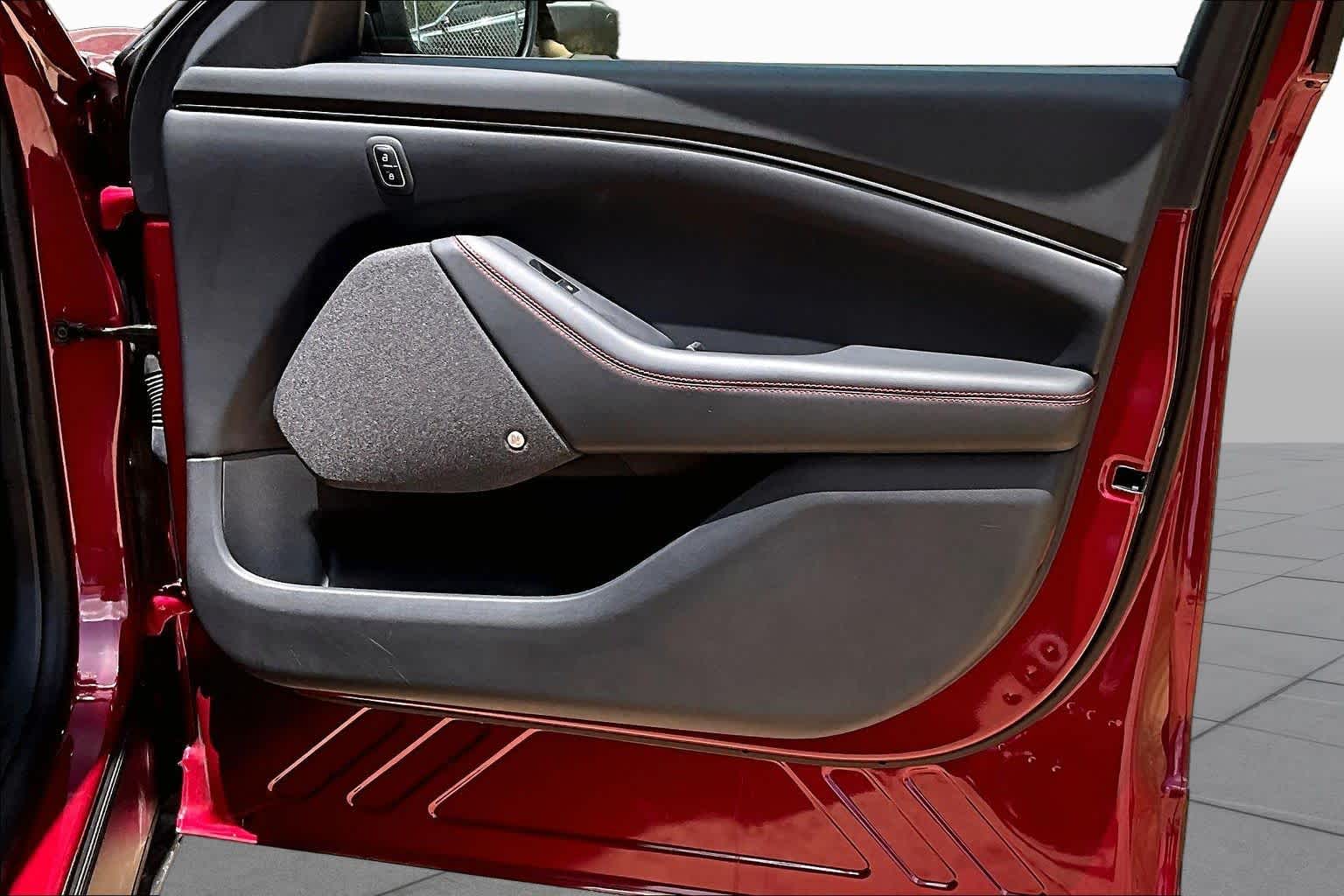 2025 Ford Mustang Mach-E