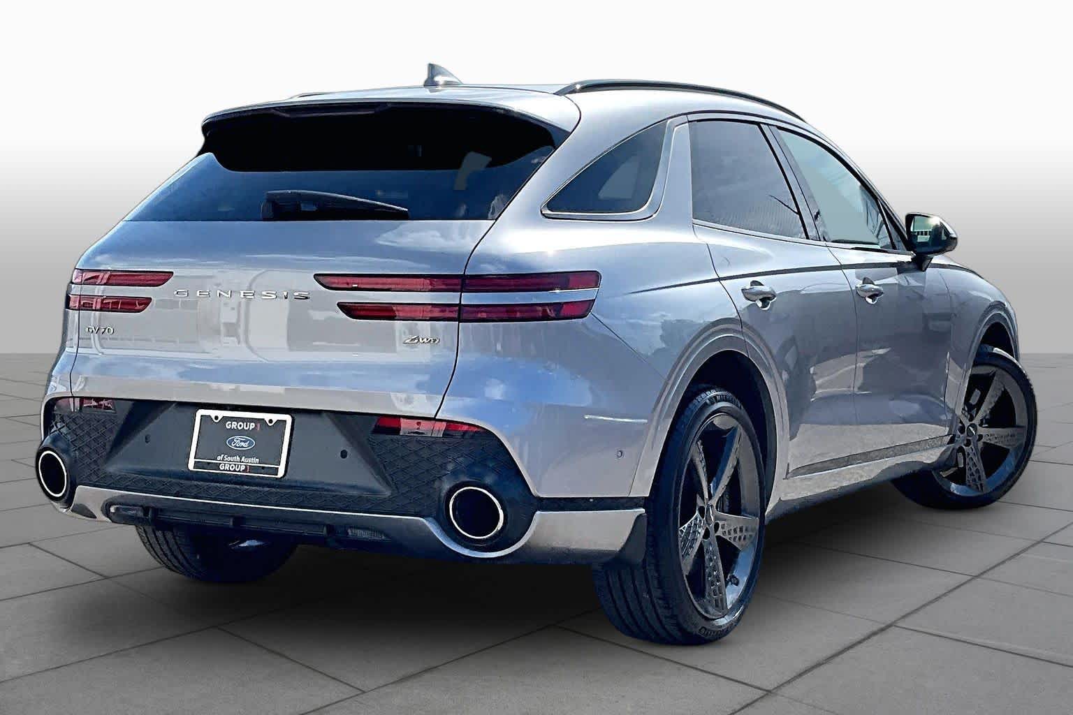 2024 Genesis GV70