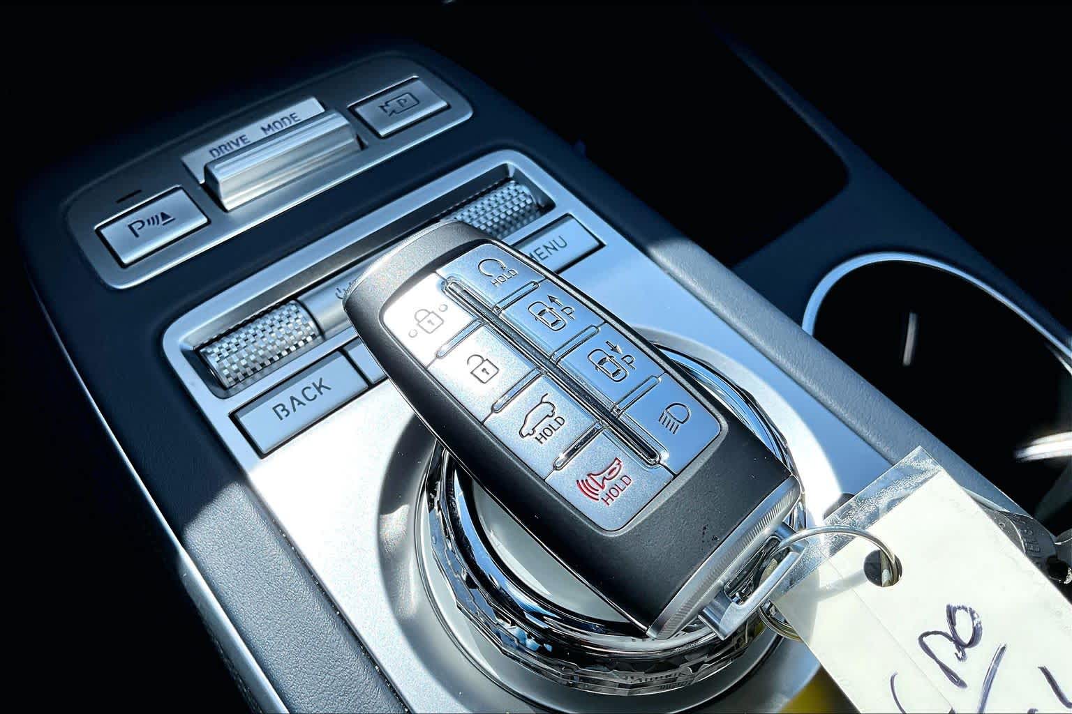 2024 Genesis GV70