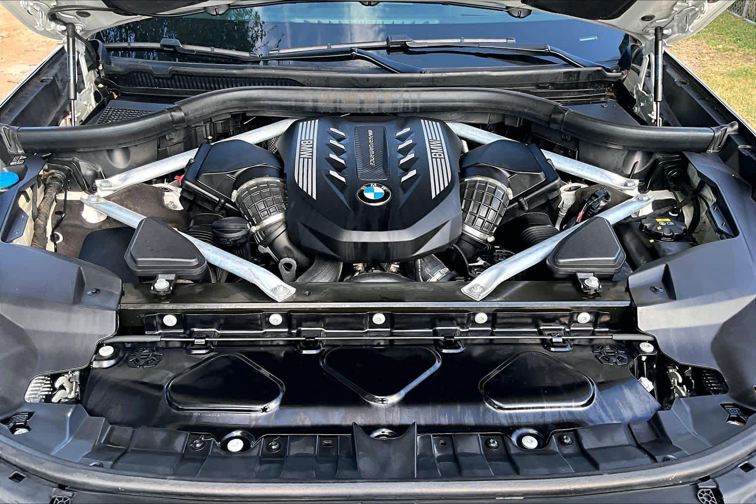 2021 BMW X7 M50i