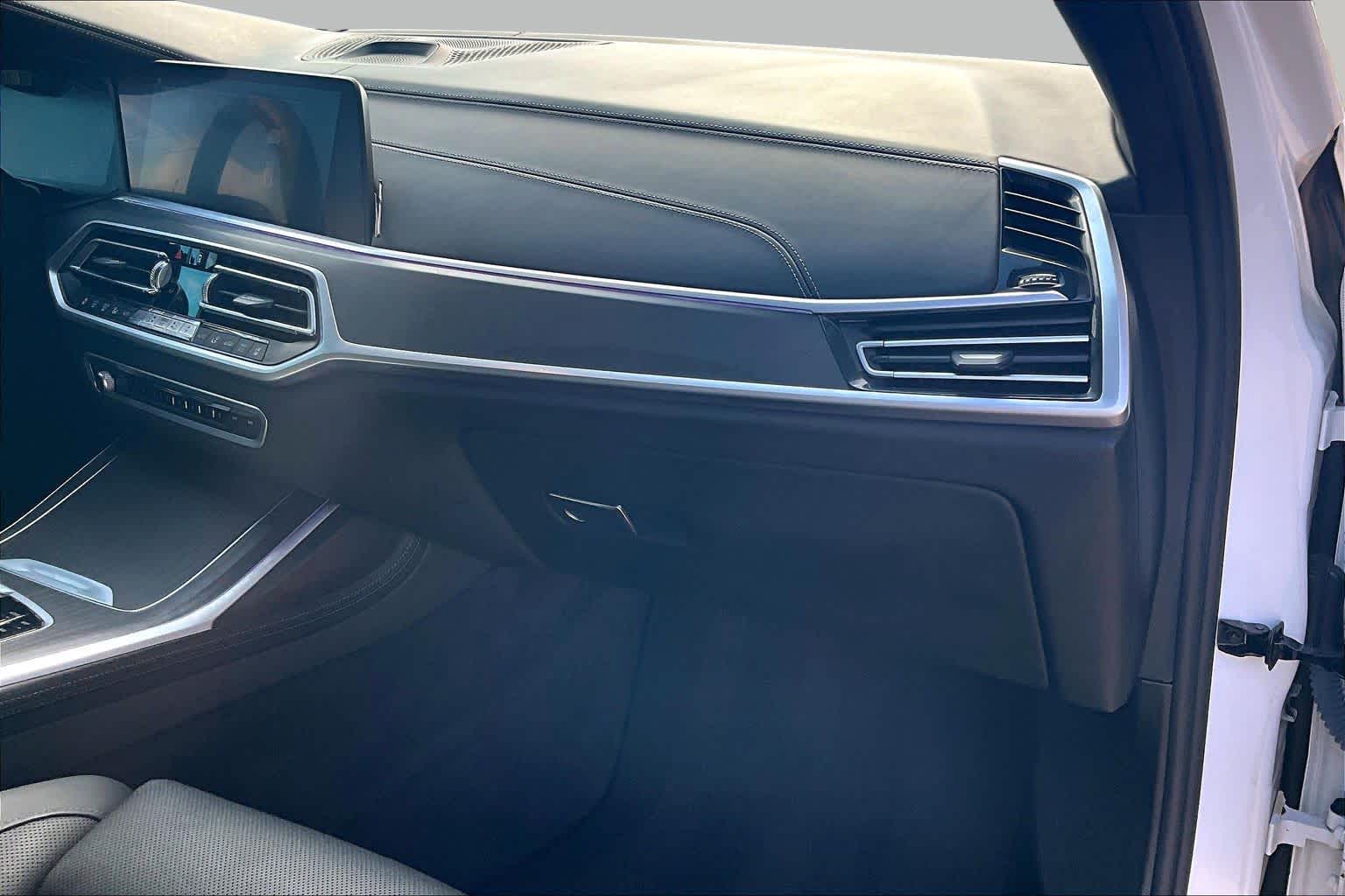 2021 BMW X7 M50i