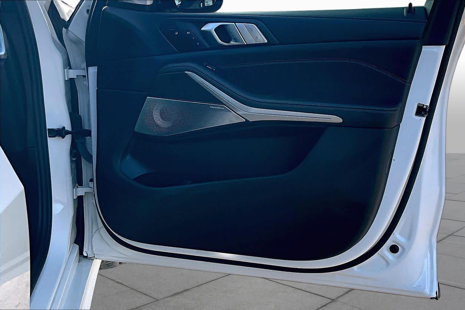 2021 BMW X7 M50i
