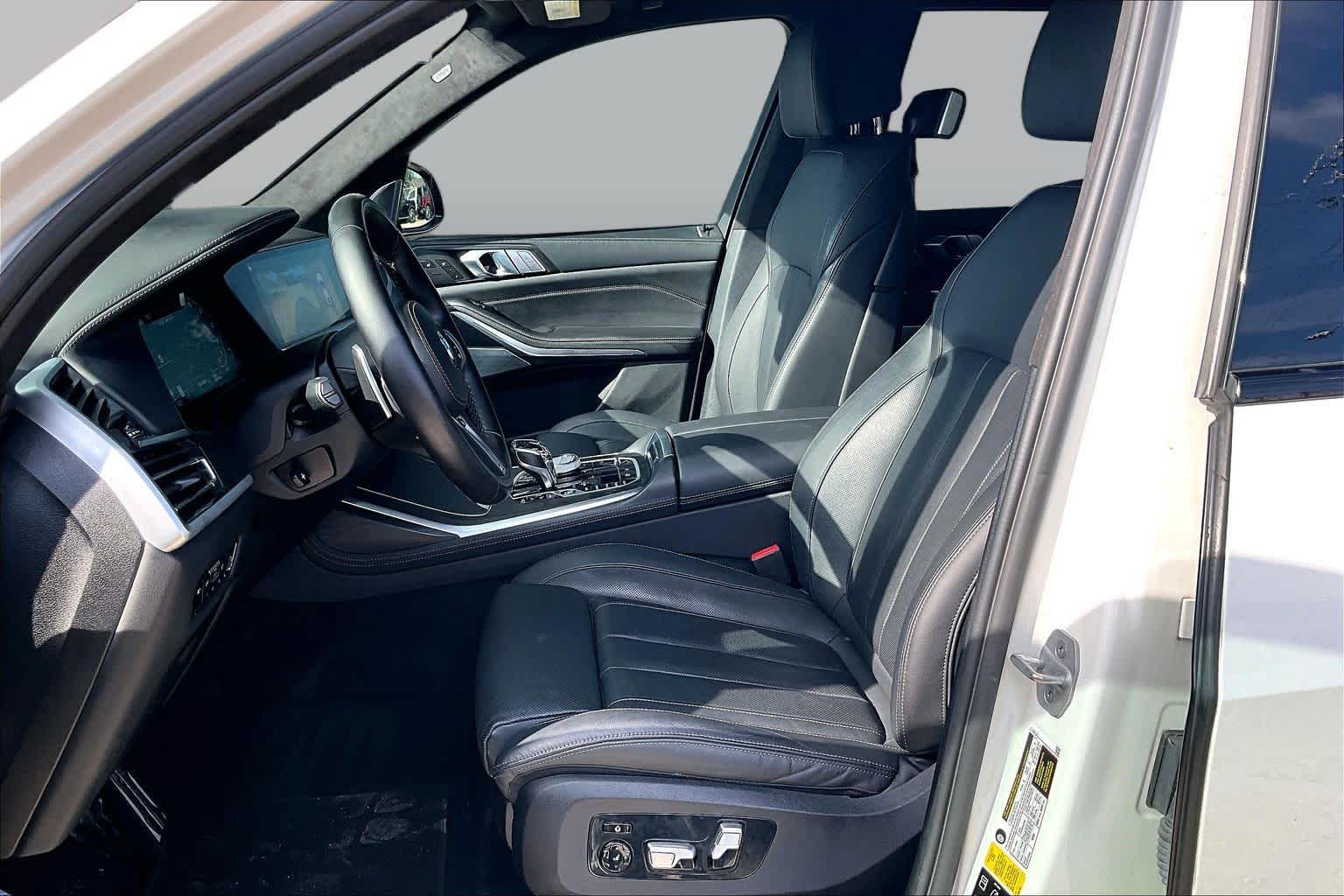 2021 BMW X7 M50i