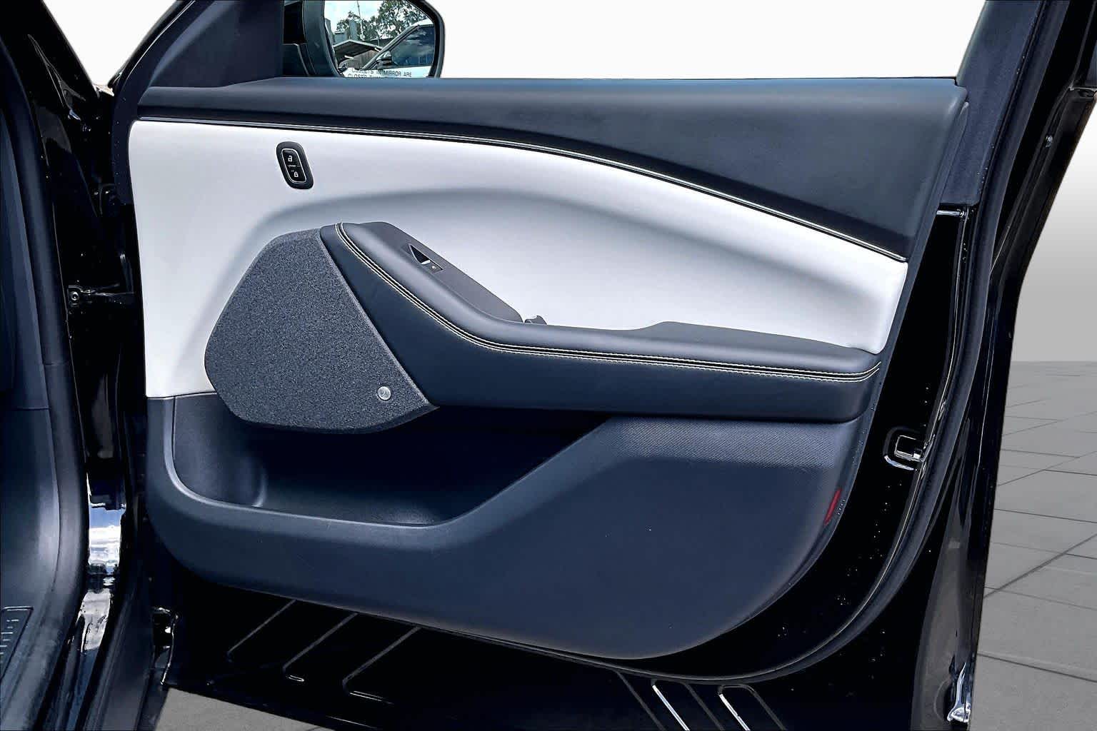 2025 Ford Mustang Mach-E
