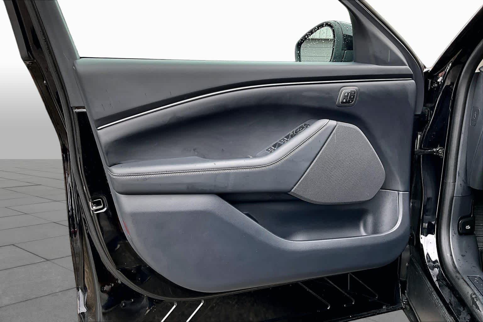 2025 Ford Mustang Mach-E