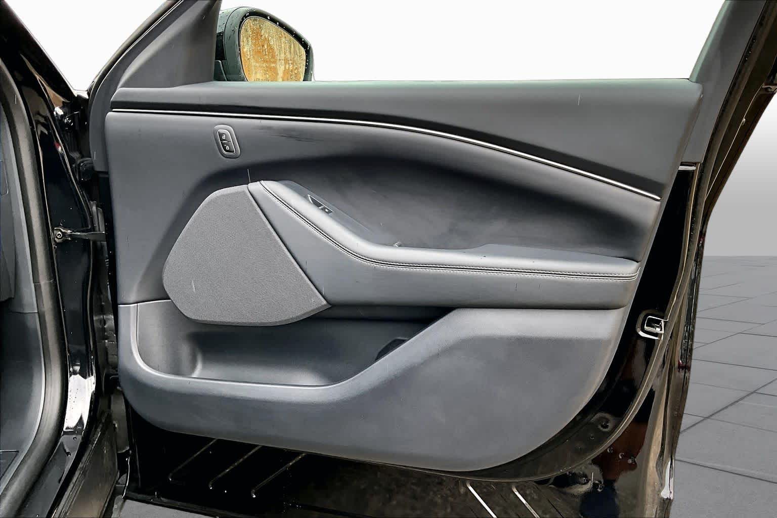 2025 Ford Mustang Mach-E