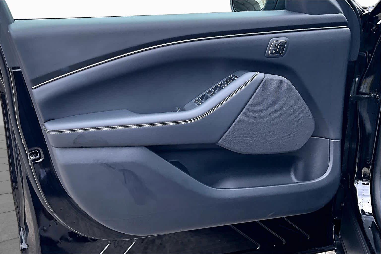 2025 Ford Mustang Mach-E