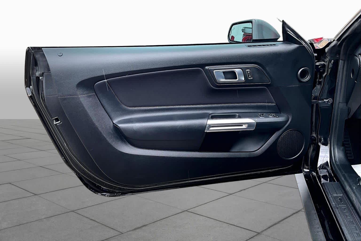 2022 Ford Mustang