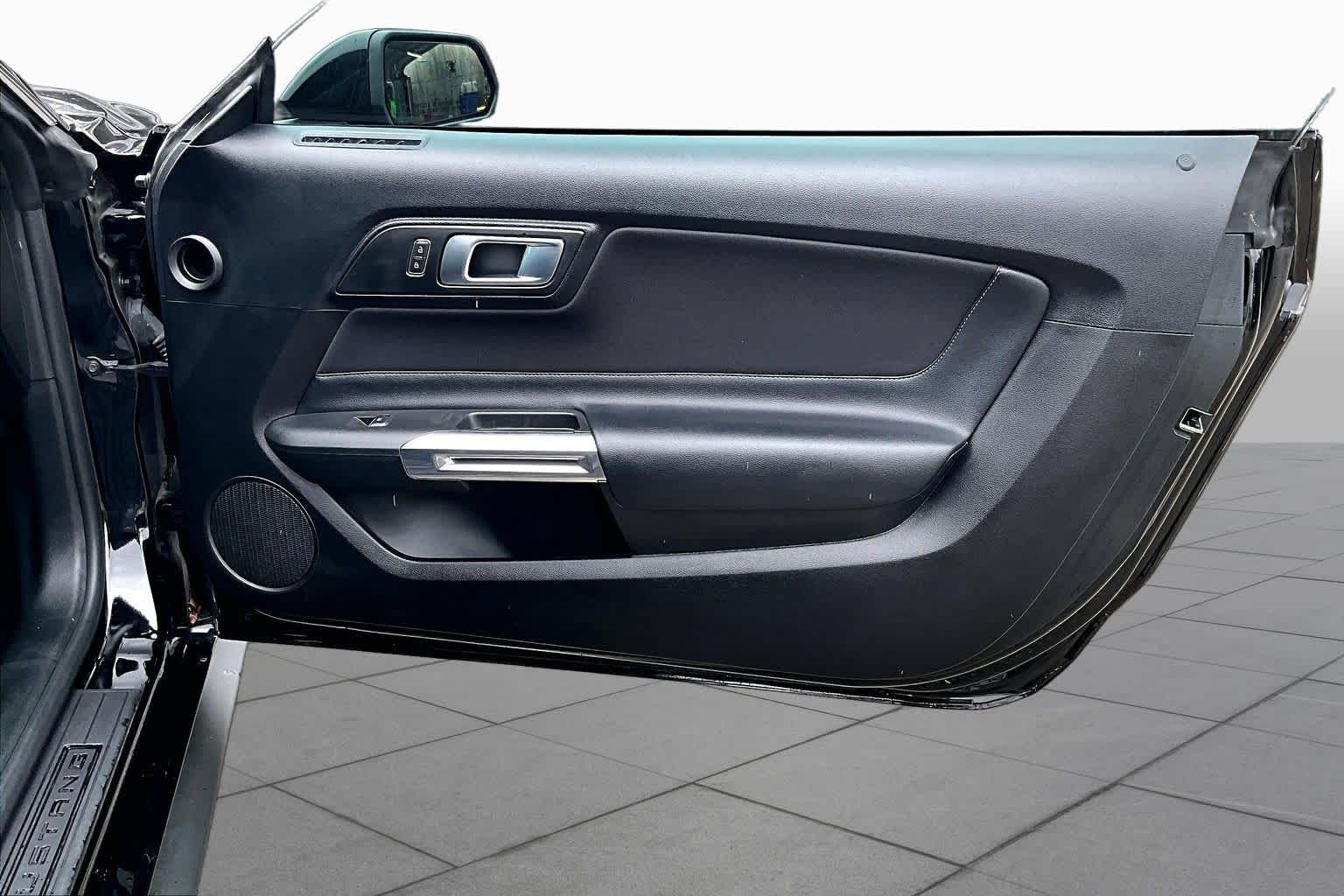 2022 Ford Mustang