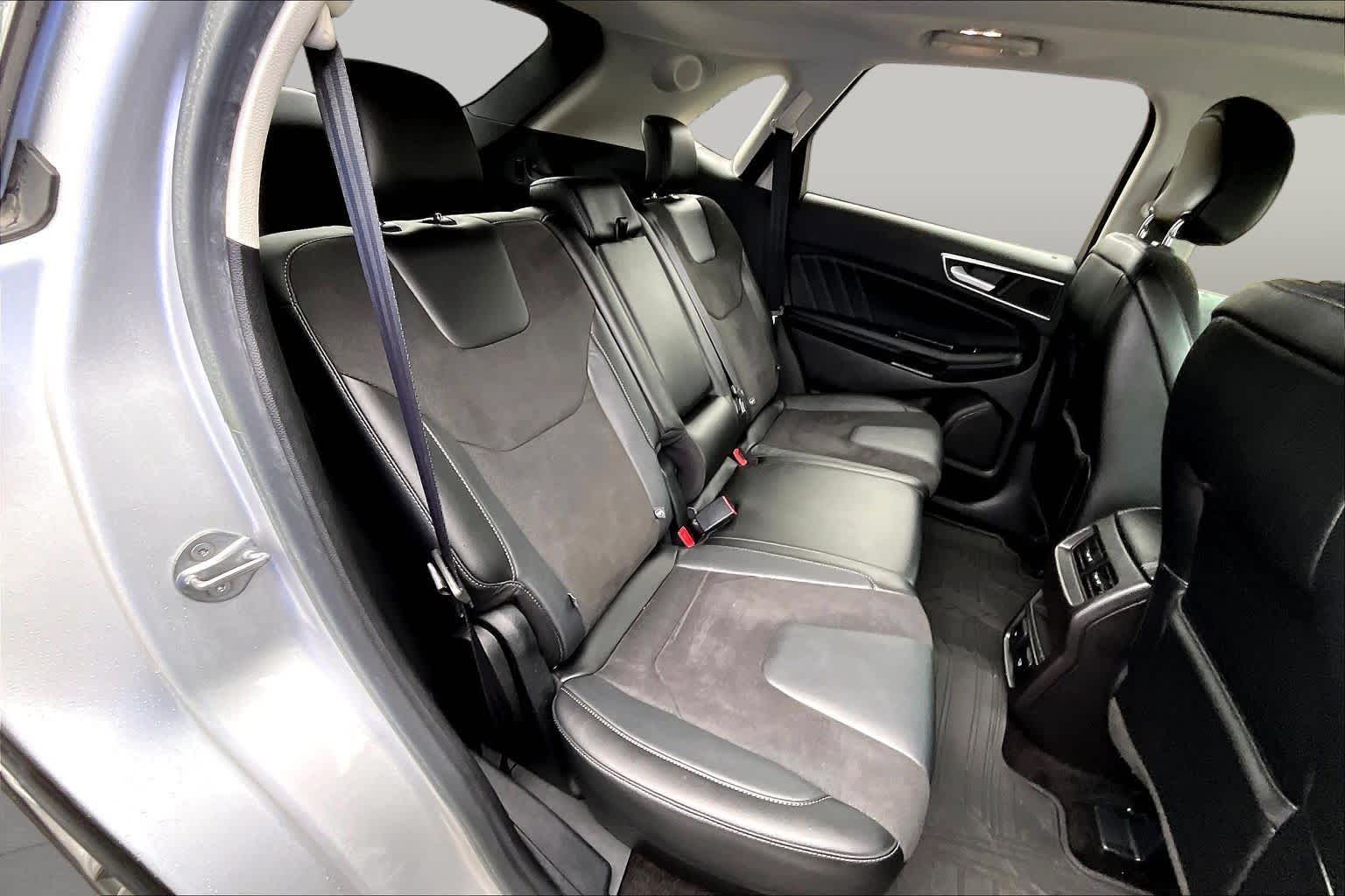 2016 Ford Edge