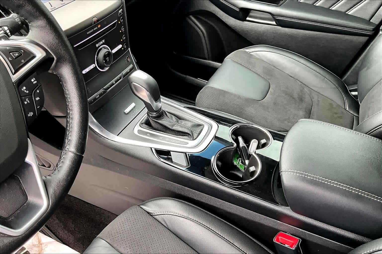 2016 Ford Edge