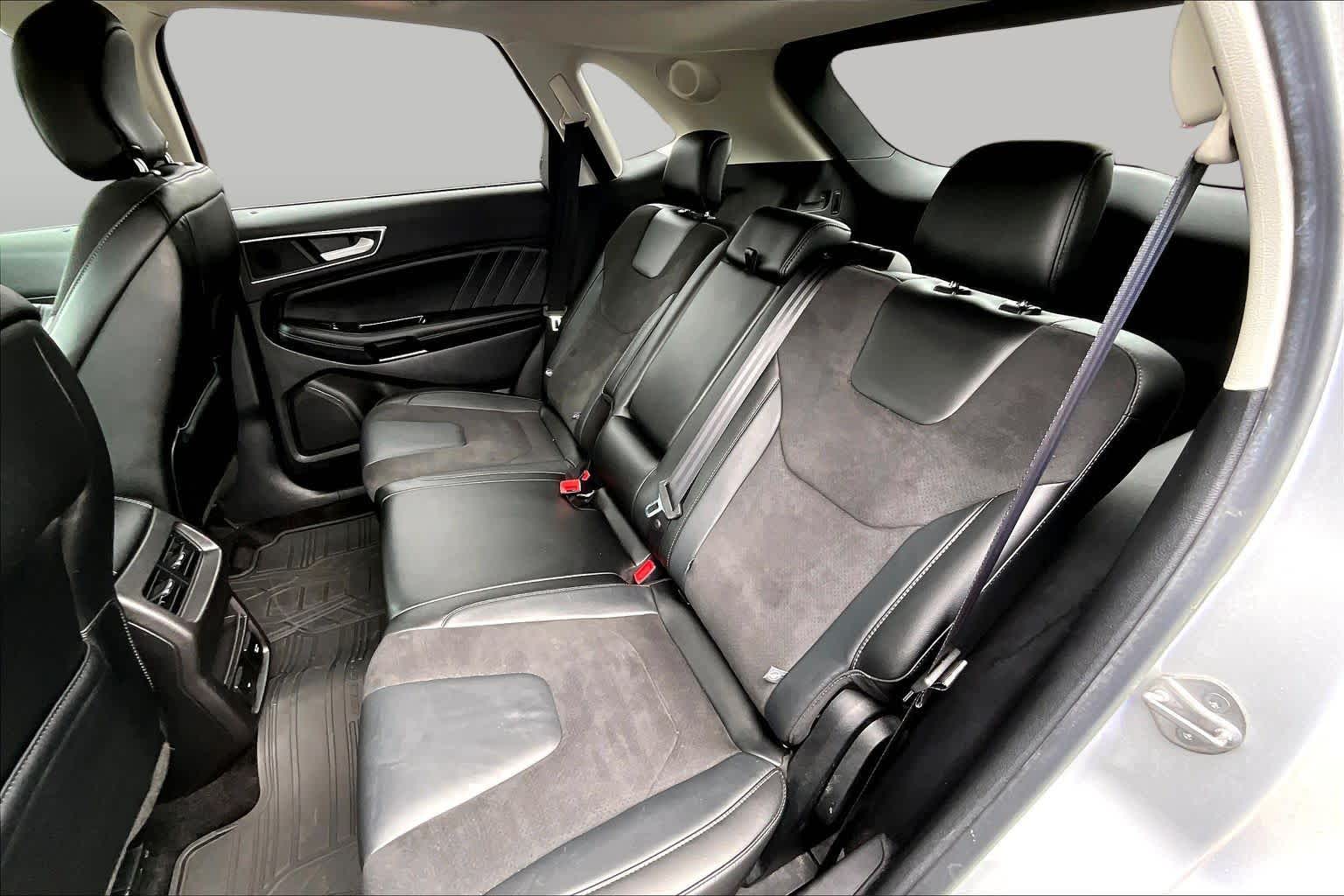 2016 Ford Edge