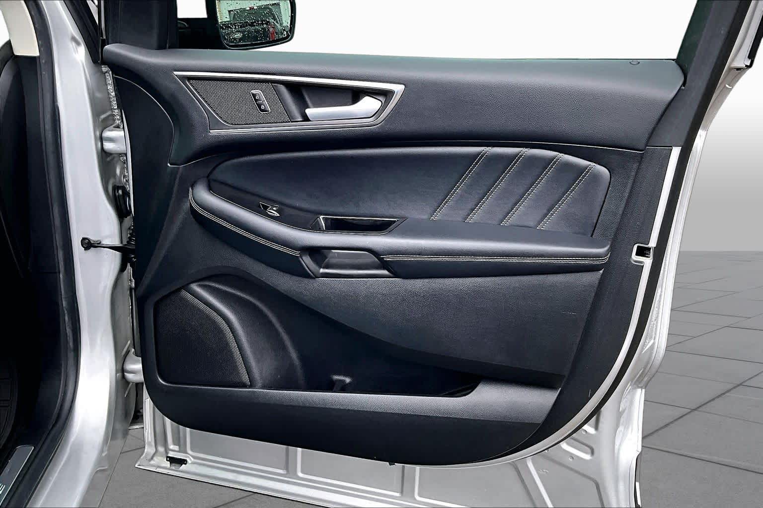 2016 Ford Edge