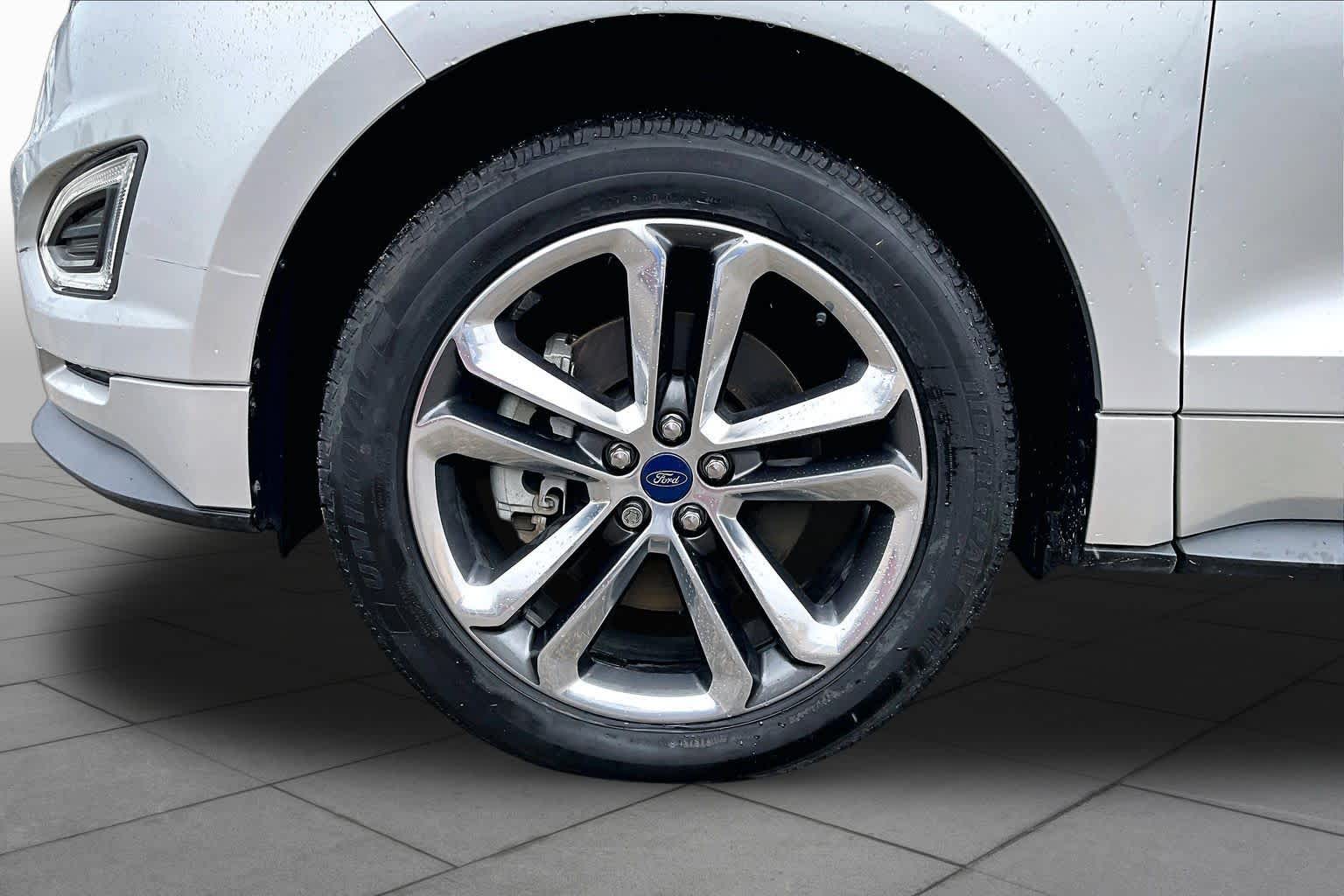 2016 Ford Edge