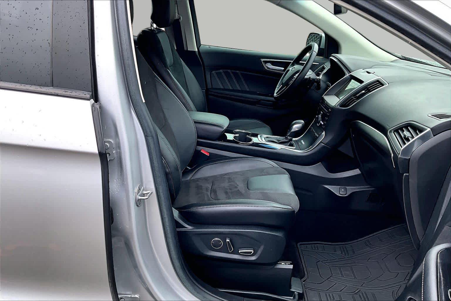 2016 Ford Edge