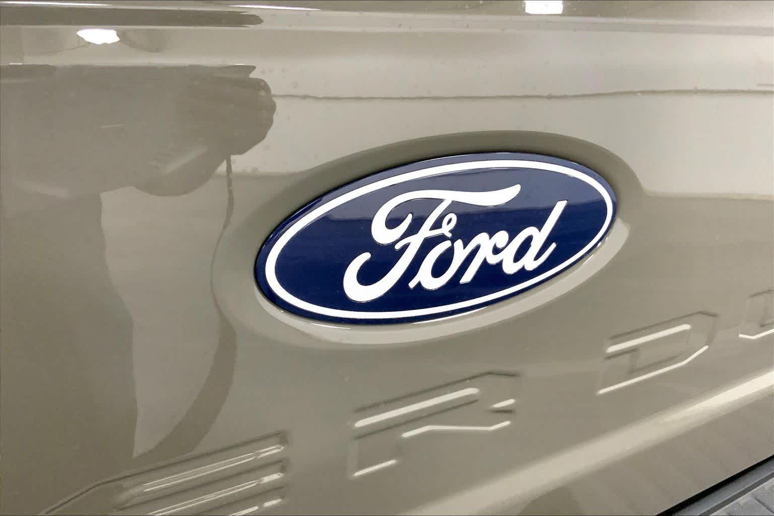 2027 Ford Super Duty F-350 SRW