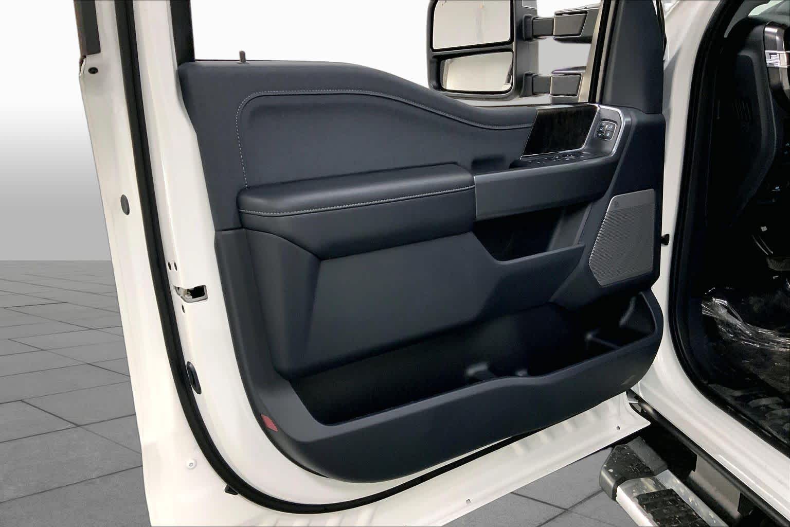 2027 Ford Super Duty F-350 DRW Pickup