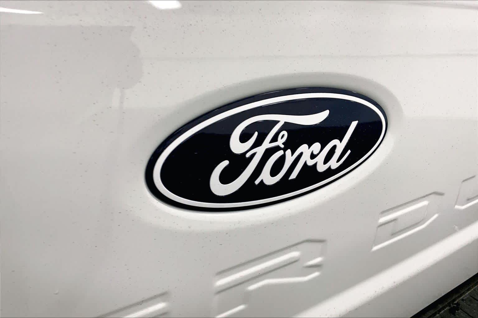 2027 Ford Super Duty F-350 DRW Pickup