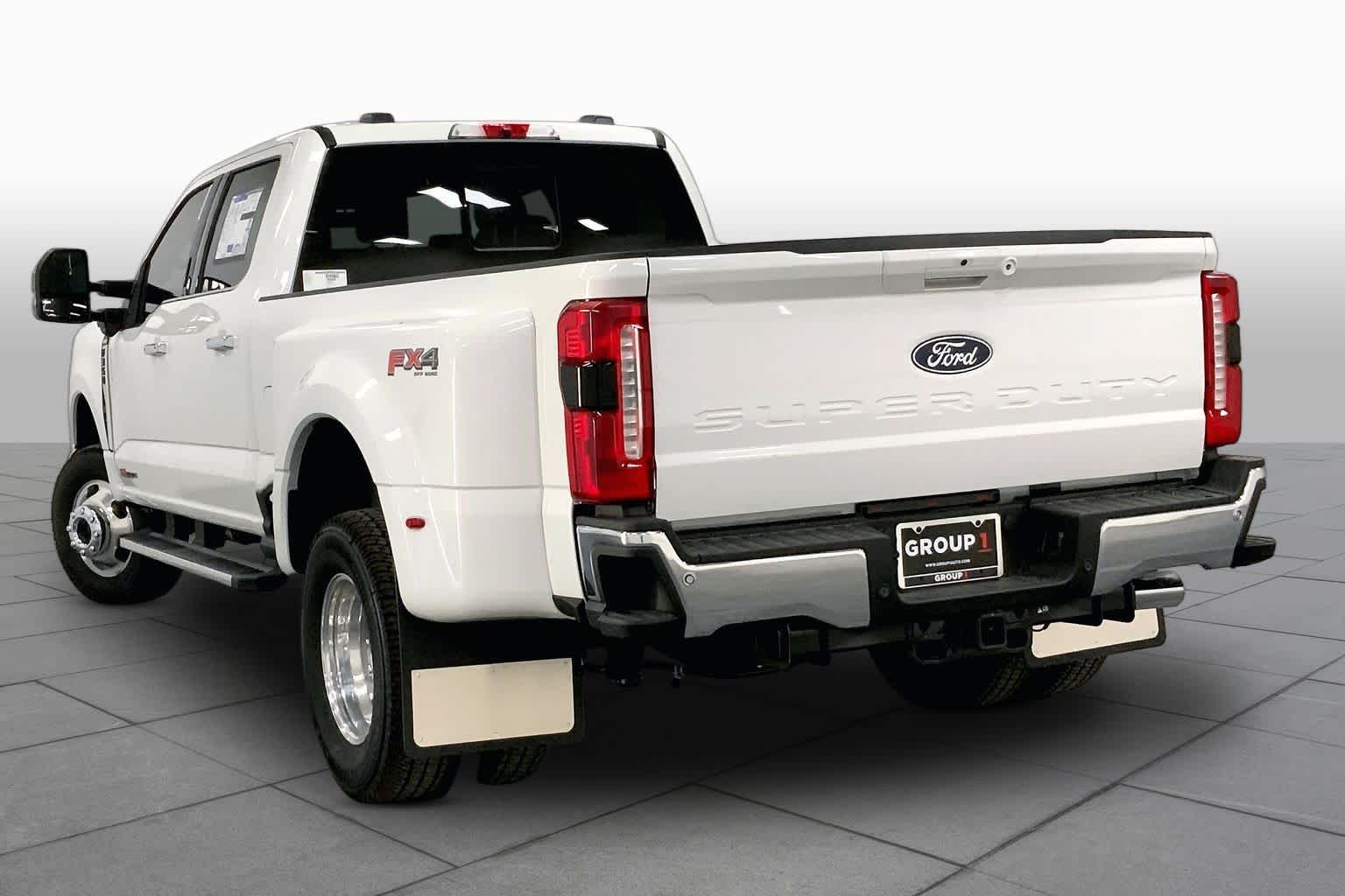 2027 Ford Super Duty F-350 DRW Pickup
