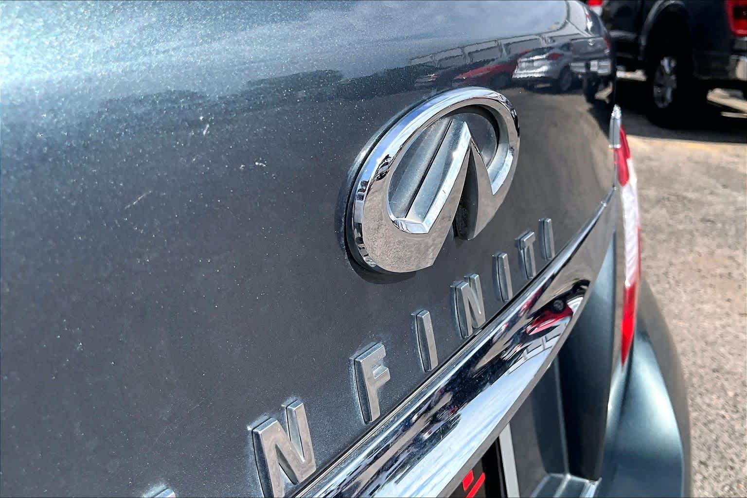 2012 INFINITI M37