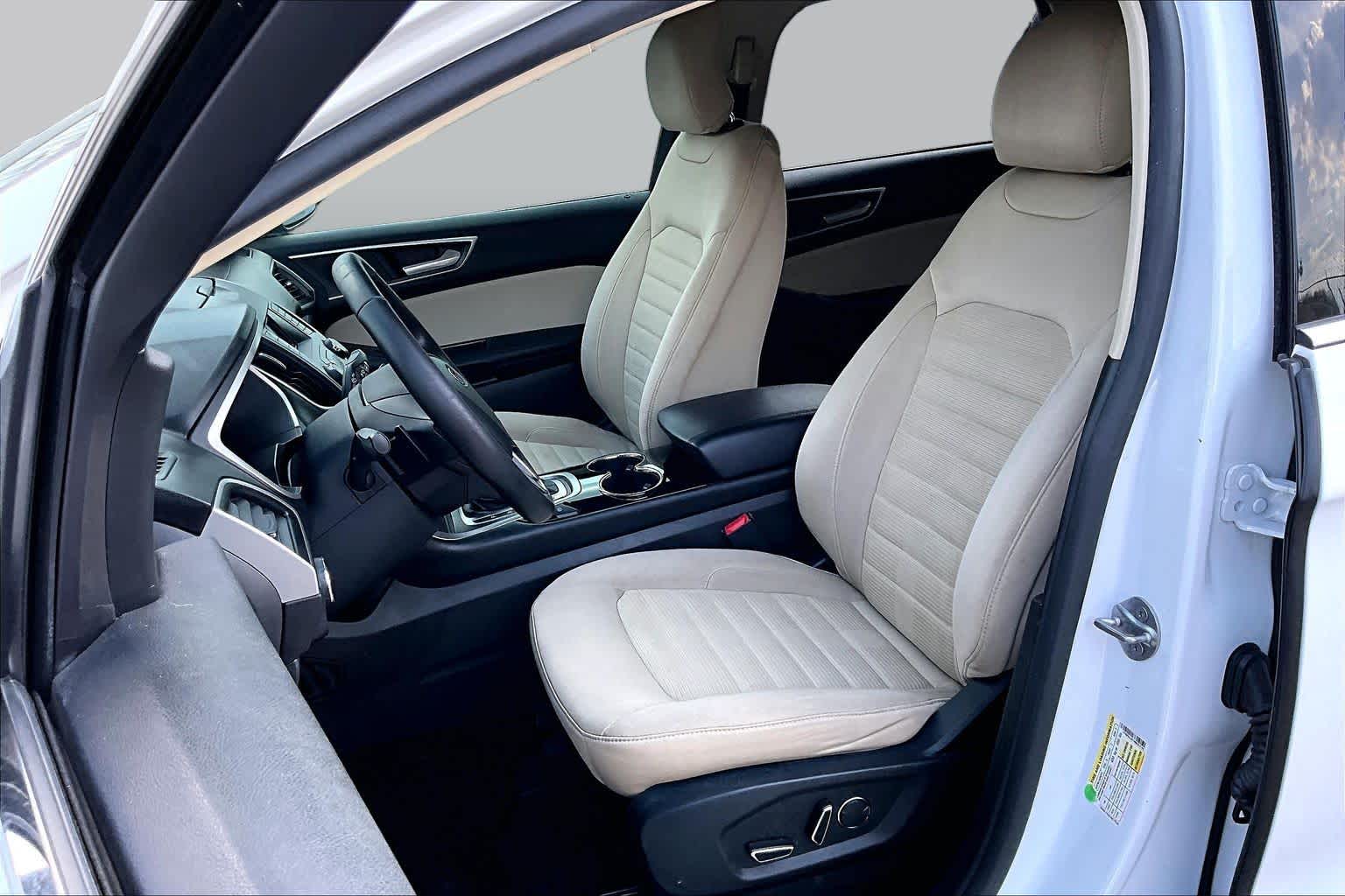 2017 Ford Edge
