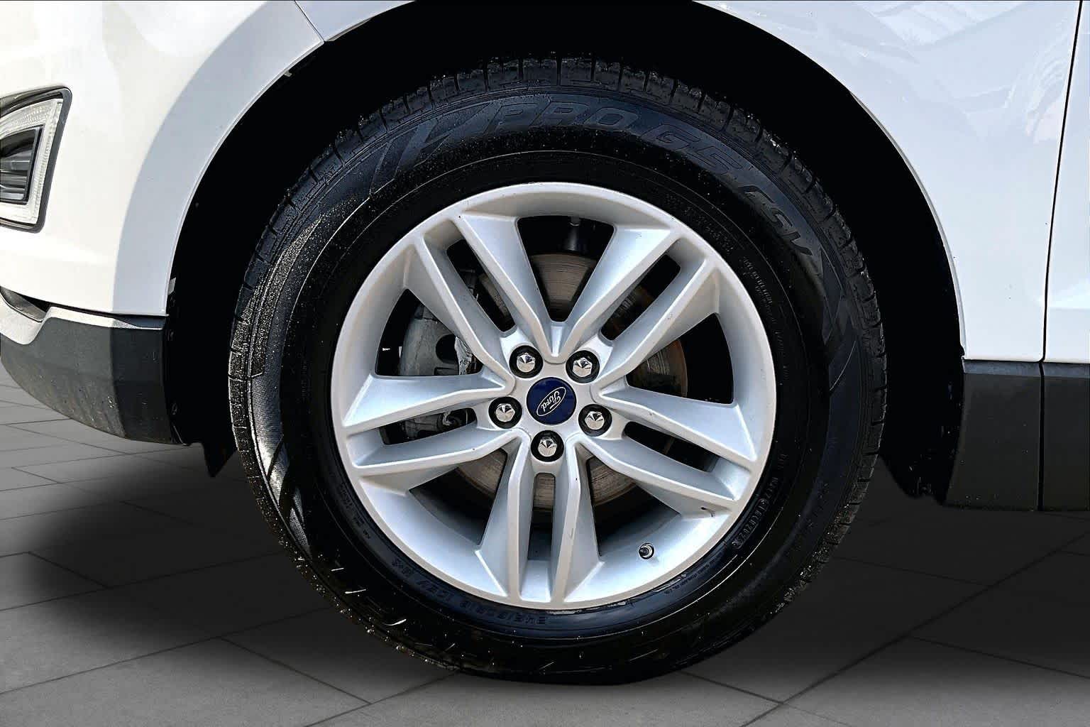 2017 Ford Edge