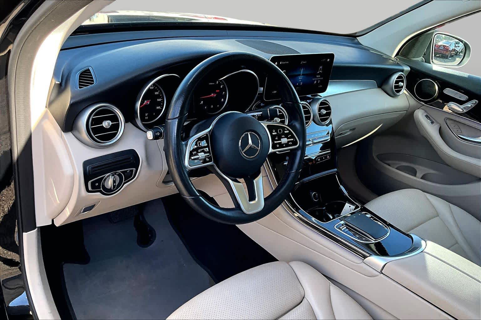 2021 Mercedes-Benz GLC 300