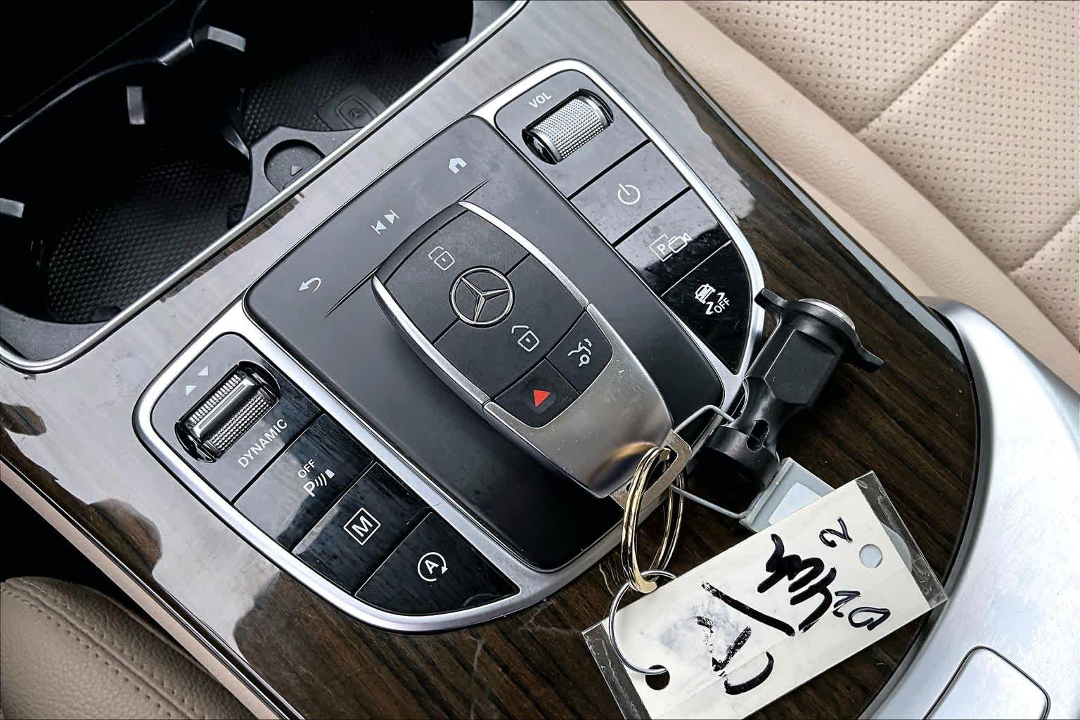 2022 Mercedes-Benz GLC 300