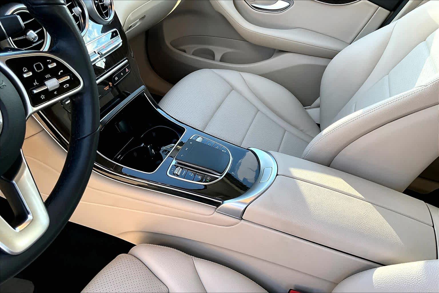 2022 Mercedes-Benz GLC 300