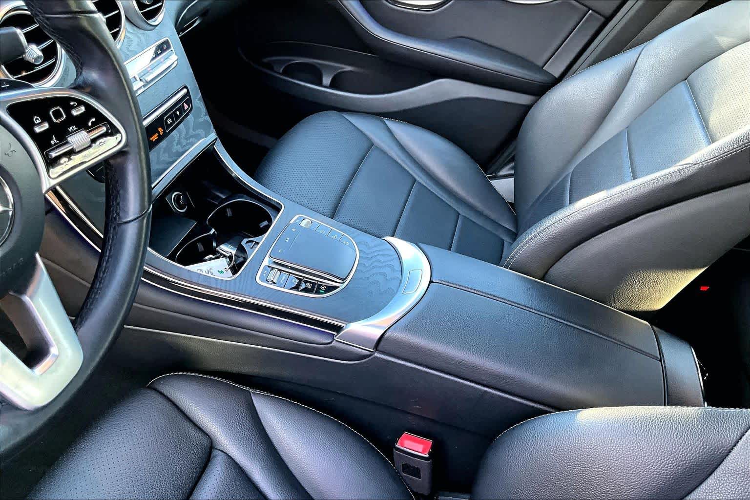 2021 Mercedes-Benz GLC 300