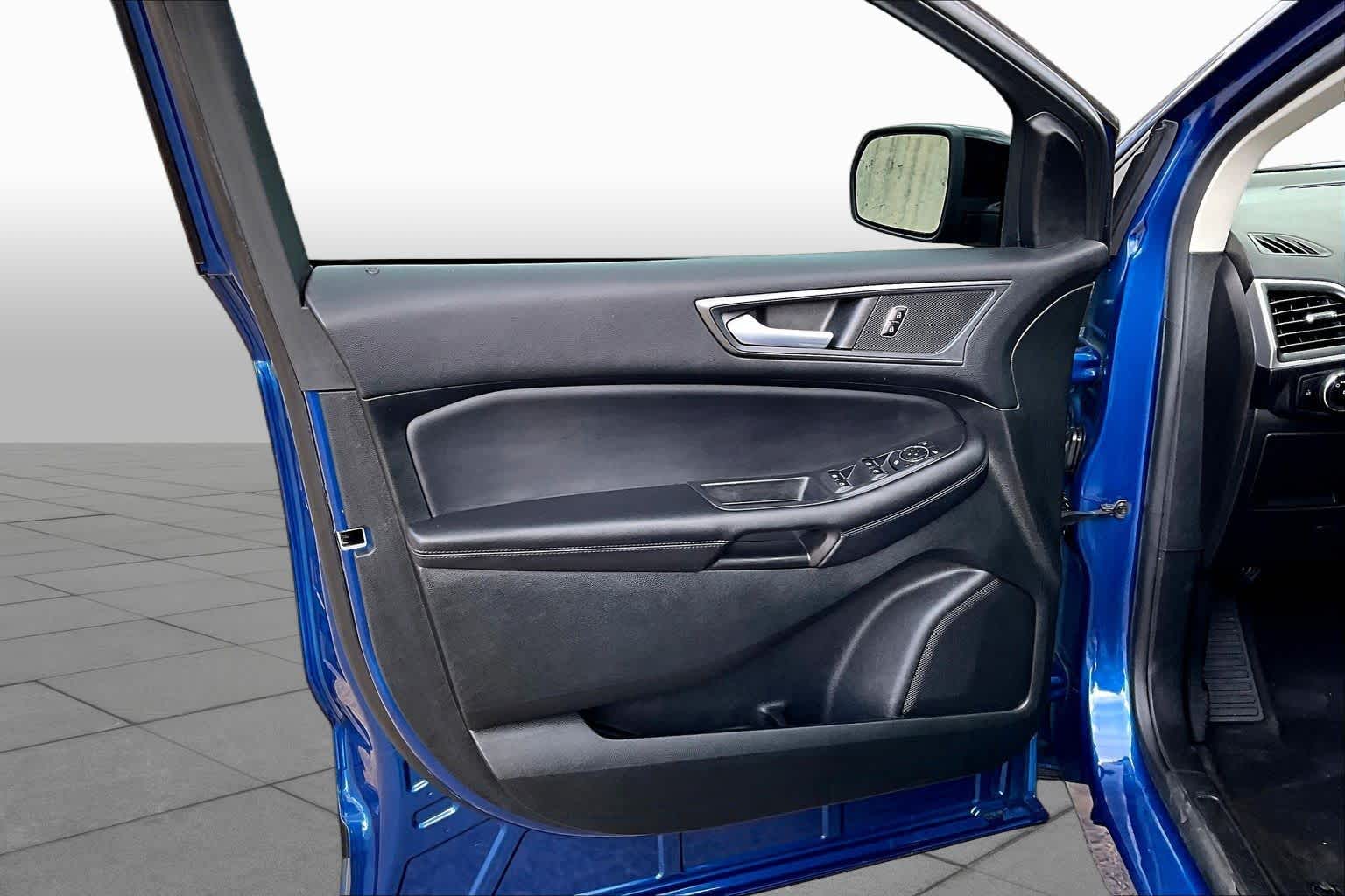 2023 Ford Edge