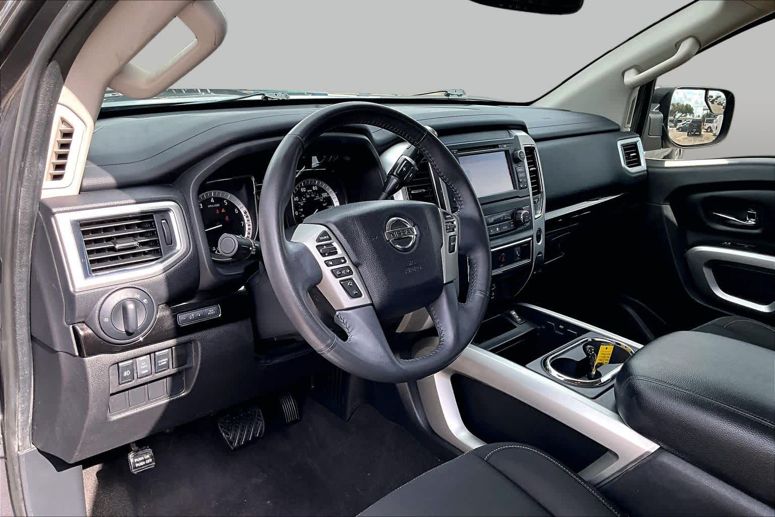 2017 Nissan Titan