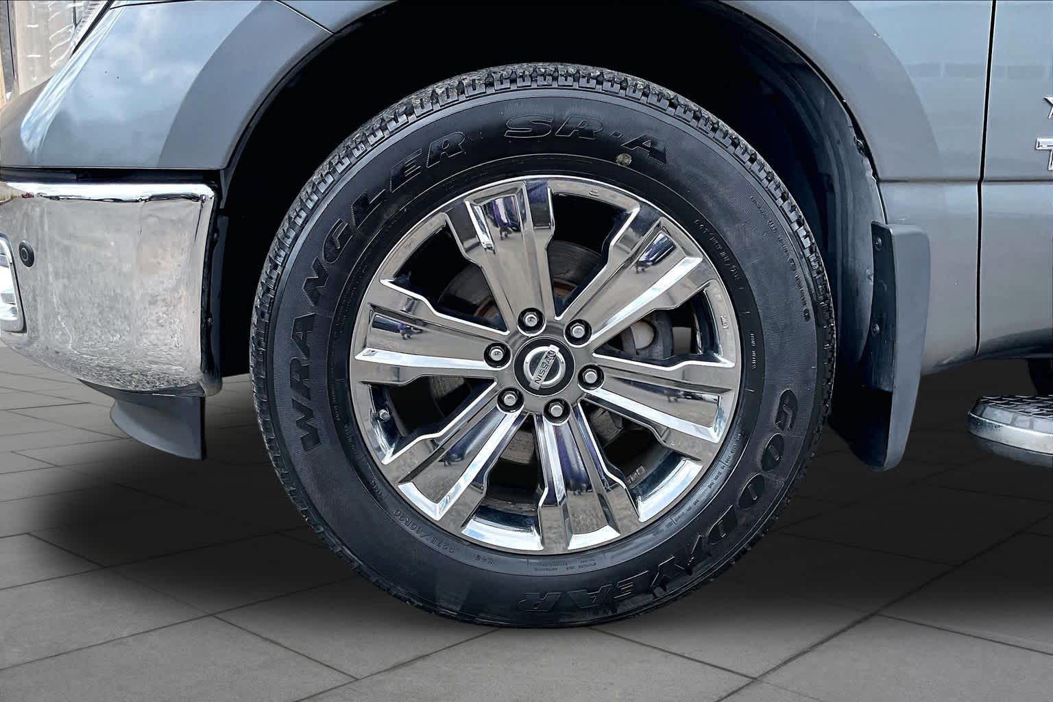 2017 Nissan Titan